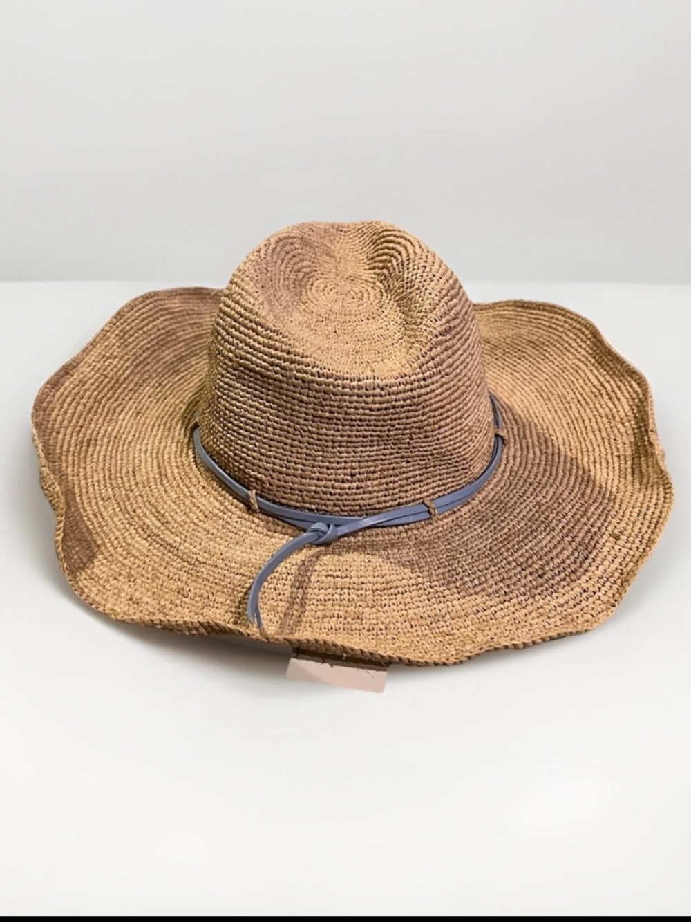 Hat Attack Women’s Beige Woven Straw Wide Brim Sun Hat Chin Strap One Size